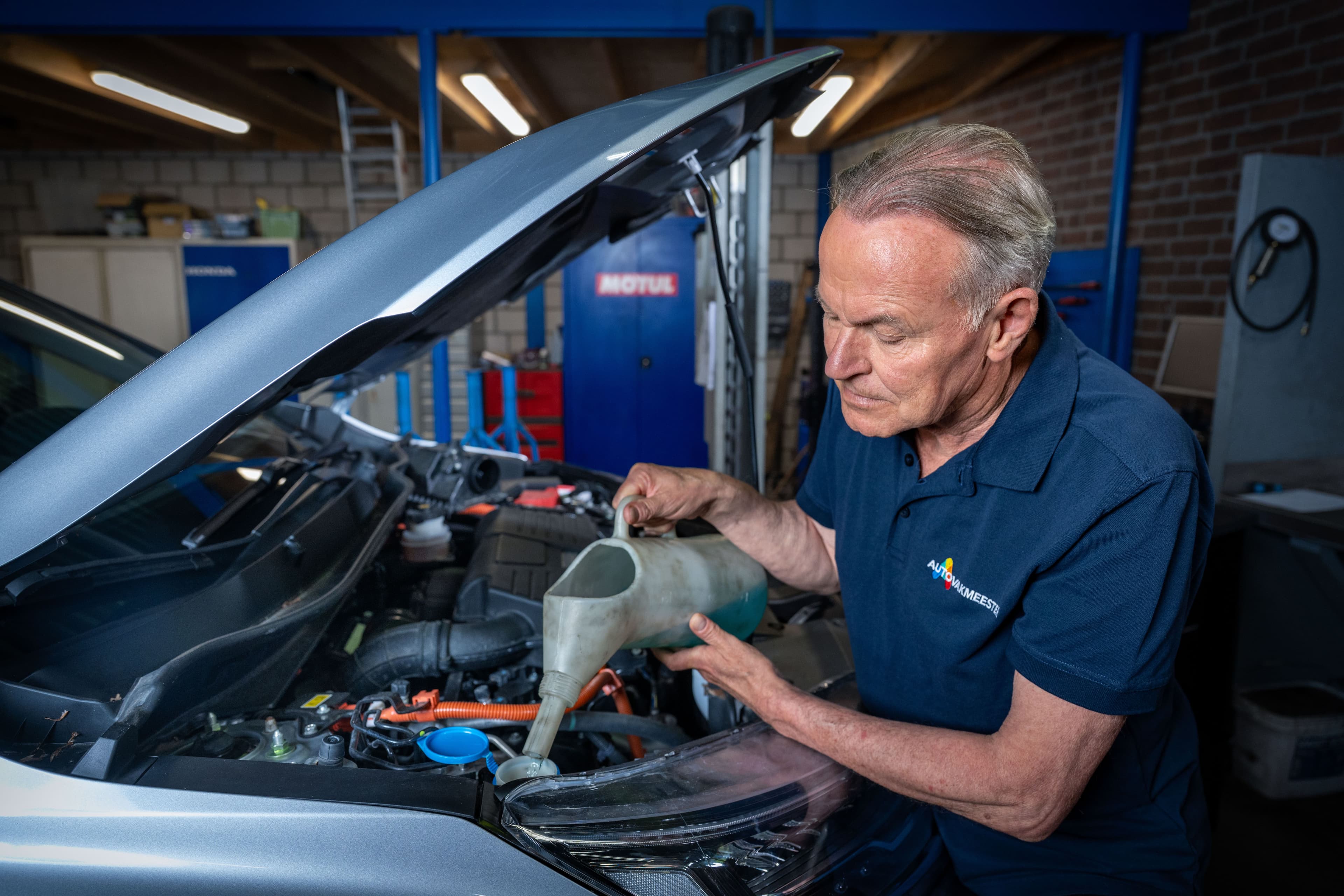 Klein onderhoud bij Autorepairmaster